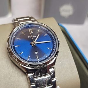 BRAND NEW FOSSIL watch- stainless steel